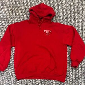 Red Hoodie Narragansett. Sig Kap
